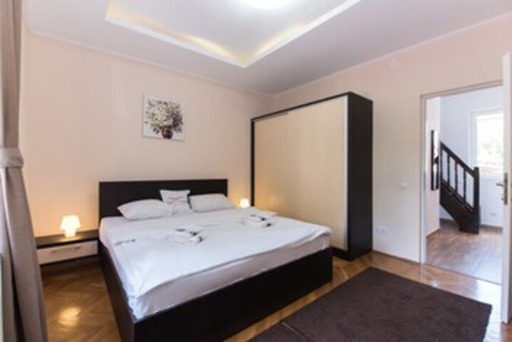Room 22 of 44