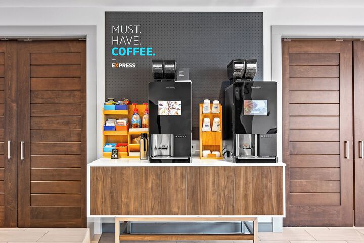 Breakfast/Coffee Service 19 of 24