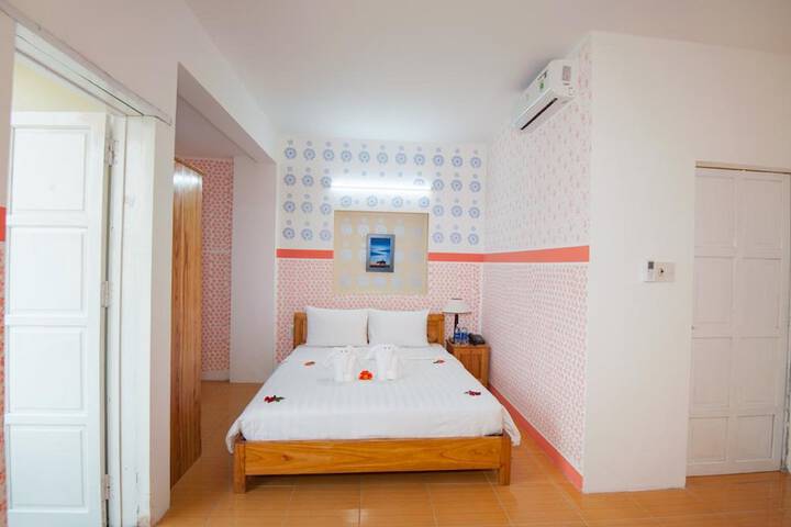 Room 10 of 47