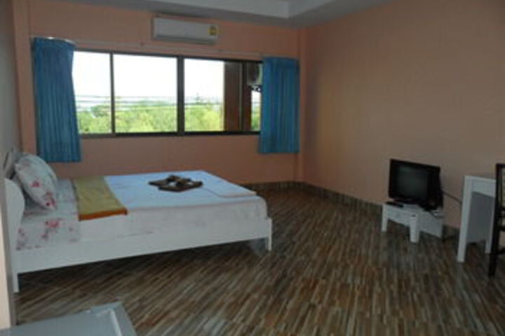 Room 32 of 56