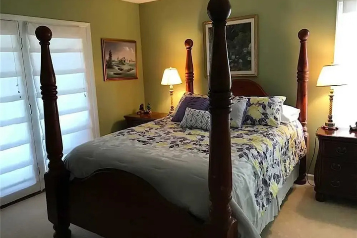 Room 5 of 15