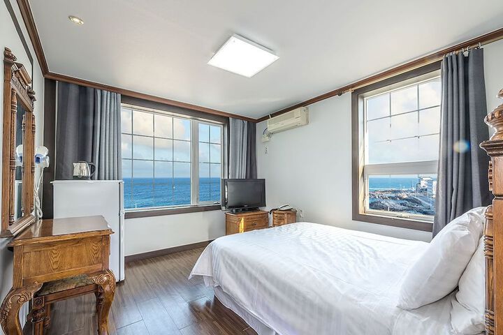 Room 49 of 50