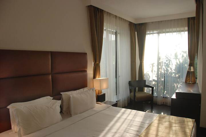 Room 5 of 36