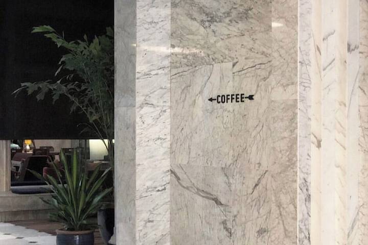 Coffee shop