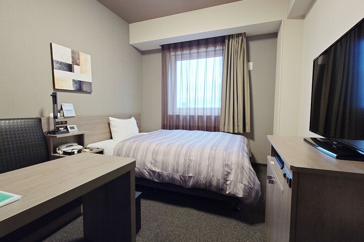 Room 5 of 30