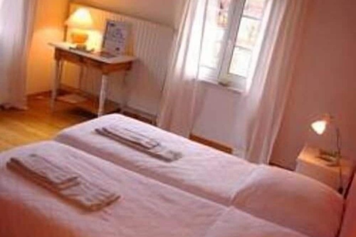 Room 8 of 31