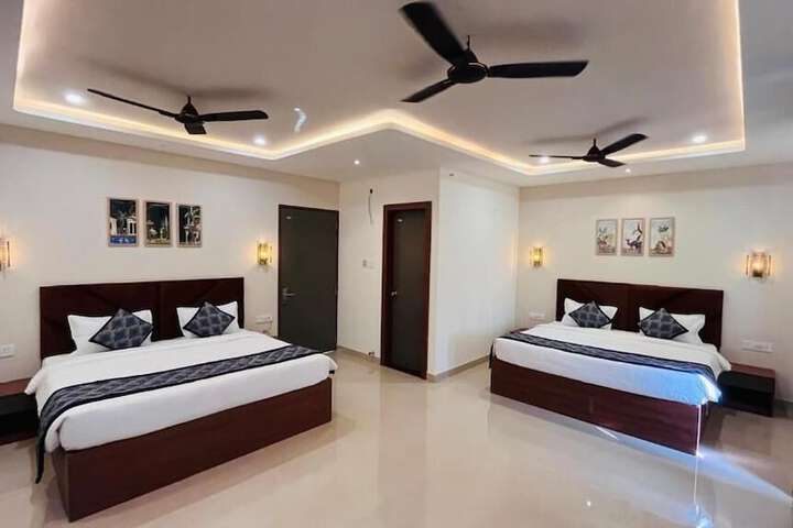 Room 2 of 6