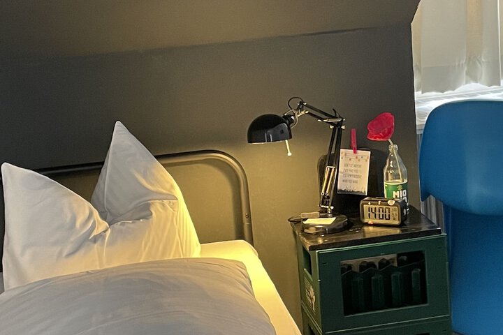 Room 27 of 70