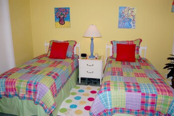 Room 15 of 16