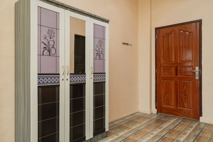 Room 9 of 39