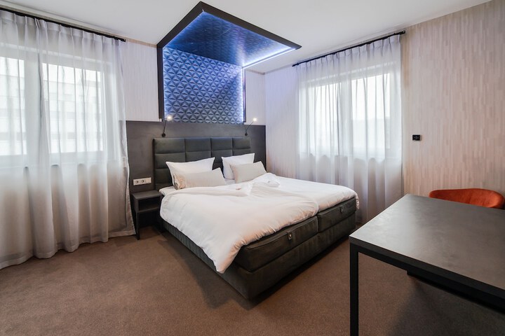 Room 14 of 56
