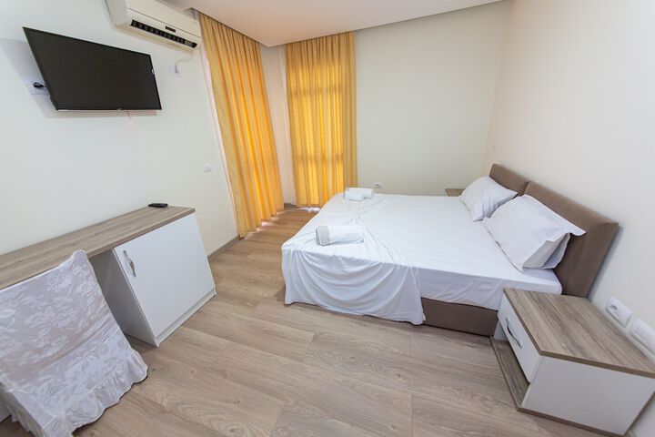 Room 12 of 46