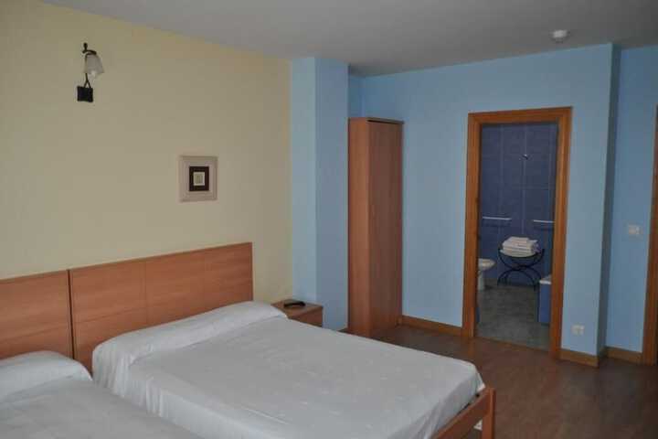 Room 7 of 25
