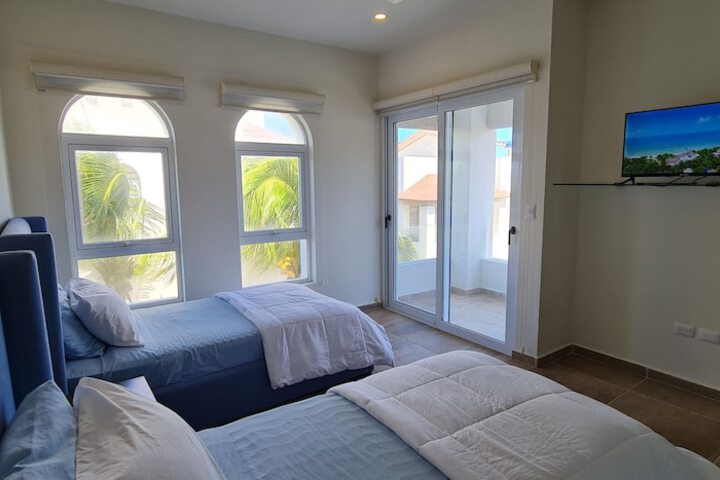 Room 3 of 26
