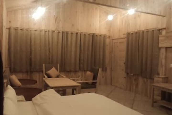 Room 6 of 21