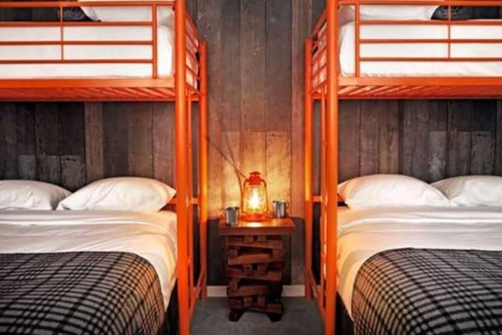 Room 5 of 10