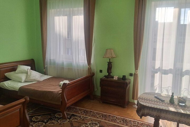 Room 15 of 77