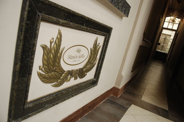 Ballroom/Hall 37 of 51
