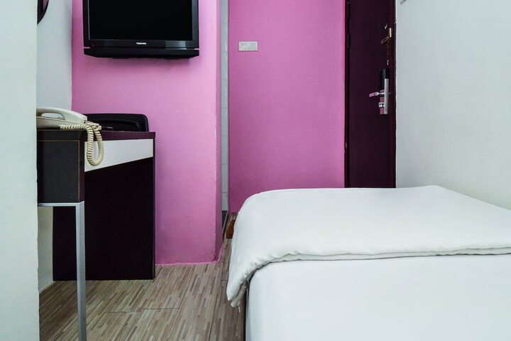 Room 5 of 30