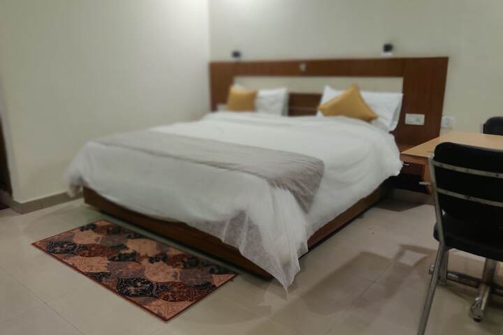 Room 8 of 31