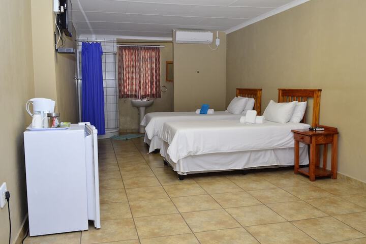 Room 6 of 40