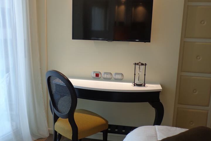 Room 15 of 37