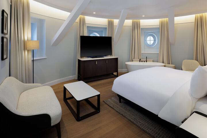 Room 56 of 170