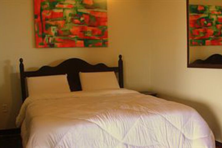 Room 27 of 82
