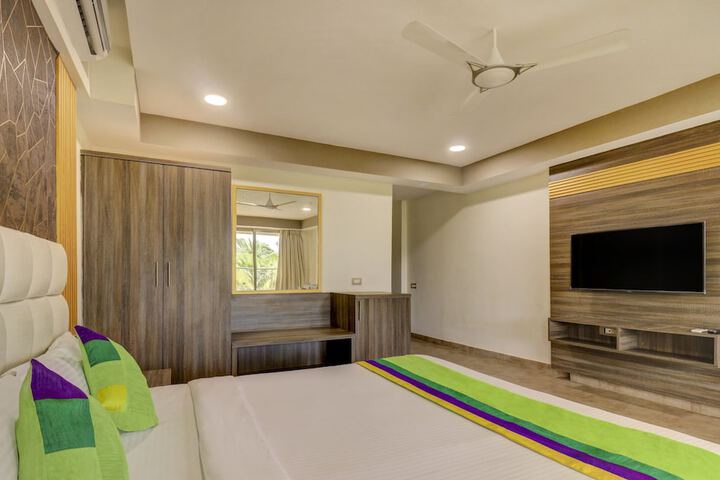 Room 25 of 35