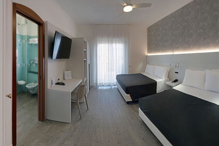 Room 7 of 56