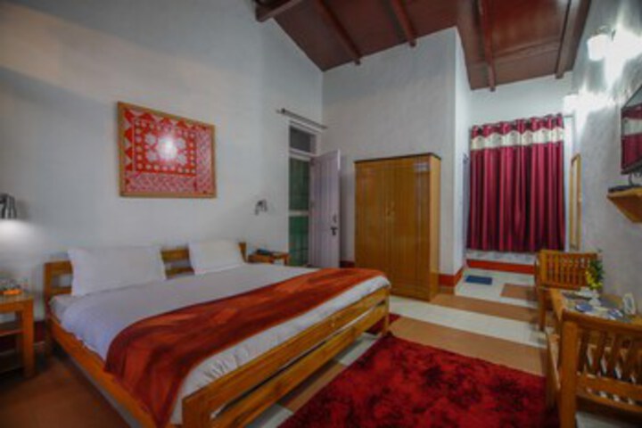 Room 18 of 23
