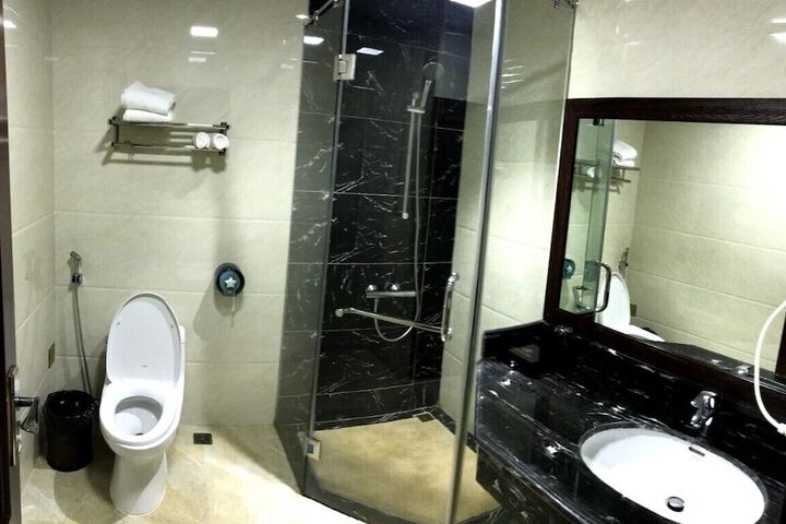 Room 14 of 17