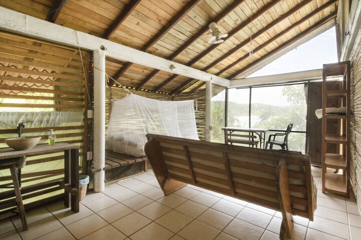 Room 7 of 24
