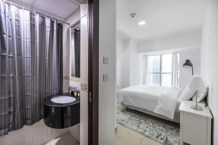 Room 2 of 23