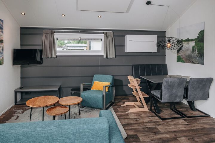 Room 8 of 40
