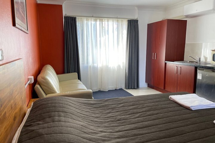 Room 14 of 24