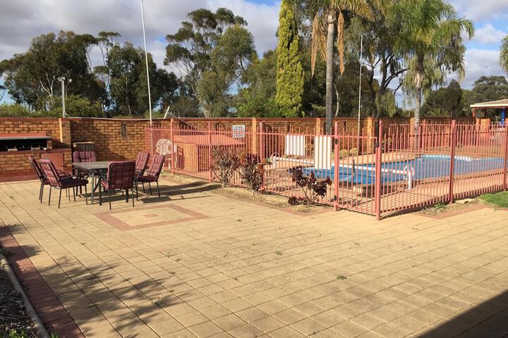 Pool 35 of 50