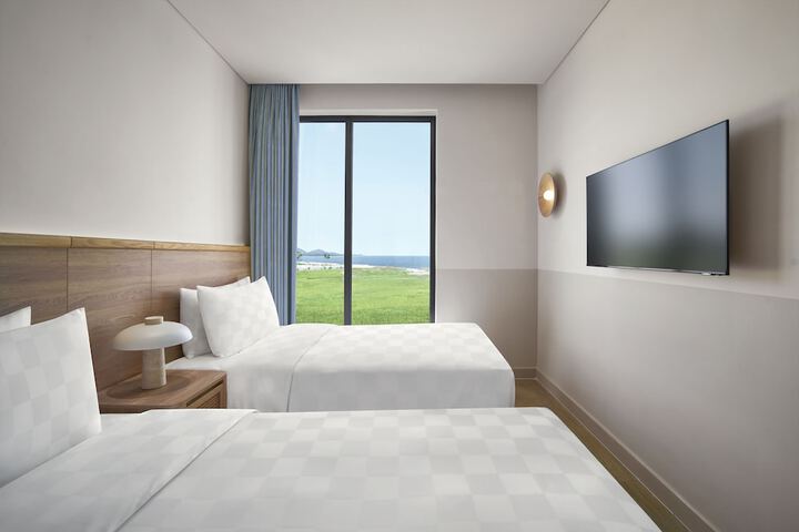 Room 13 of 105