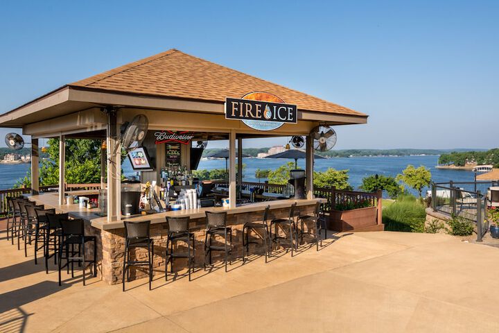 Poolside bar