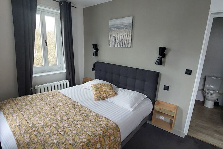 Room 25 of 63