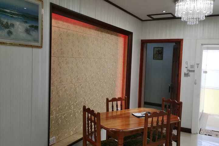 Room 51 of 87