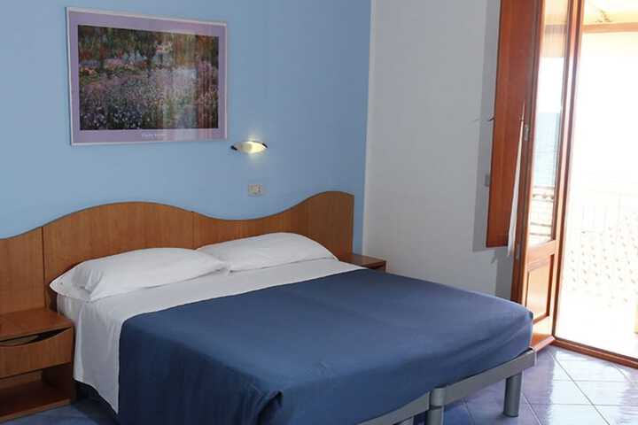 Room 20 of 37