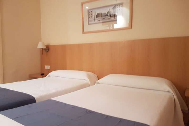 Room 11 of 69