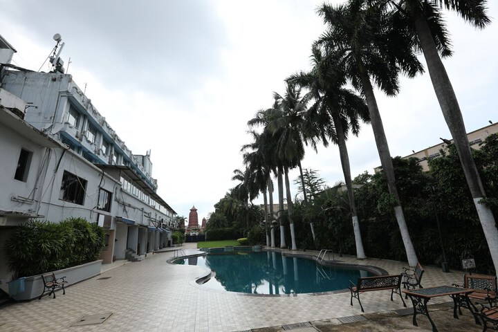 Pool 16 of 31