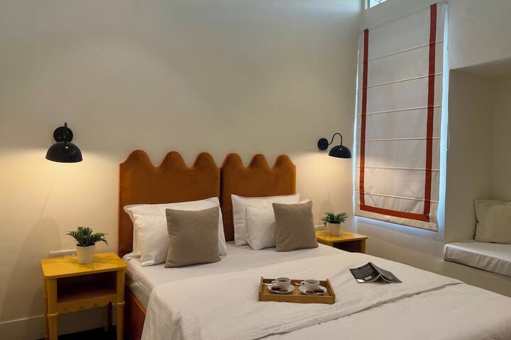 Room 2 of 70