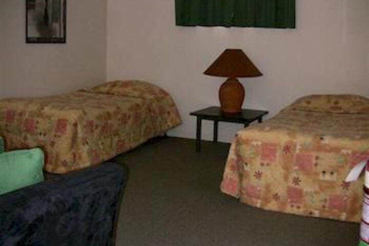Room 8 of 13