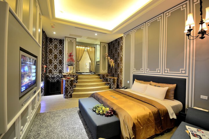 Room 27 of 57