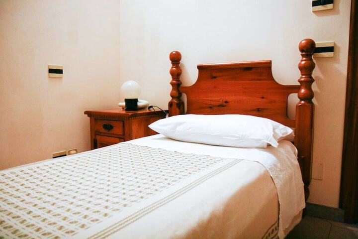 Room 5 of 30