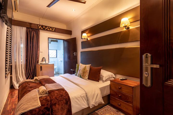Room 5 of 47