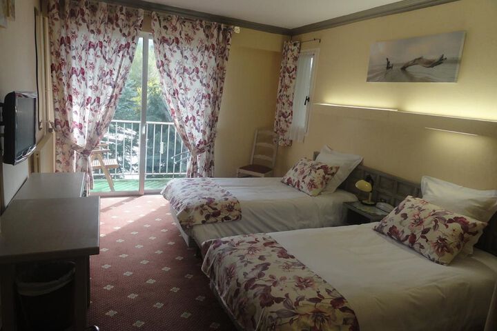 Room 4 of 55